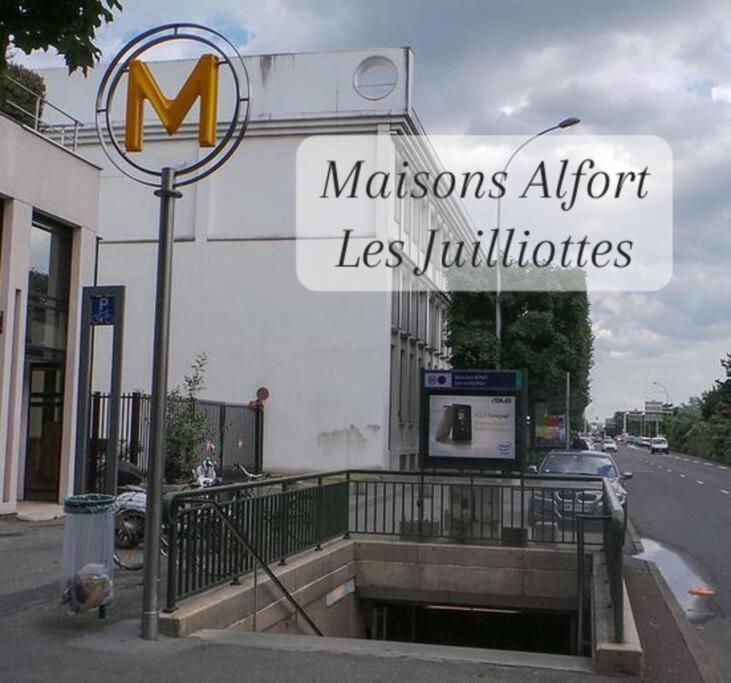 Parking Rue Gratuit - 20 Pourcent Sur Escale-marne,fr - De 1 A 4 Personnes - 10mn Metro 8, Rer A, Lit, Canape Convertible, Cuisine, Lave Linge - Garde A Bagage Gratuite 24-7 - 1er Etage Apartment