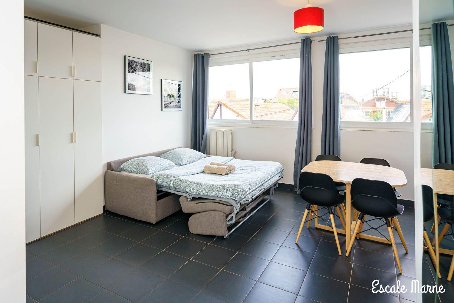 Apartment Parking Rue Gratuit - 20 Pourcent Sur Escale-marne,fr - De 1 A 4 Personnes - 10mn Metro 8, Rer A, Lit, Canape Convertible, Cuisine, Lave Linge - Garde A Bagage Gratuite 24-7 - 1er Etage