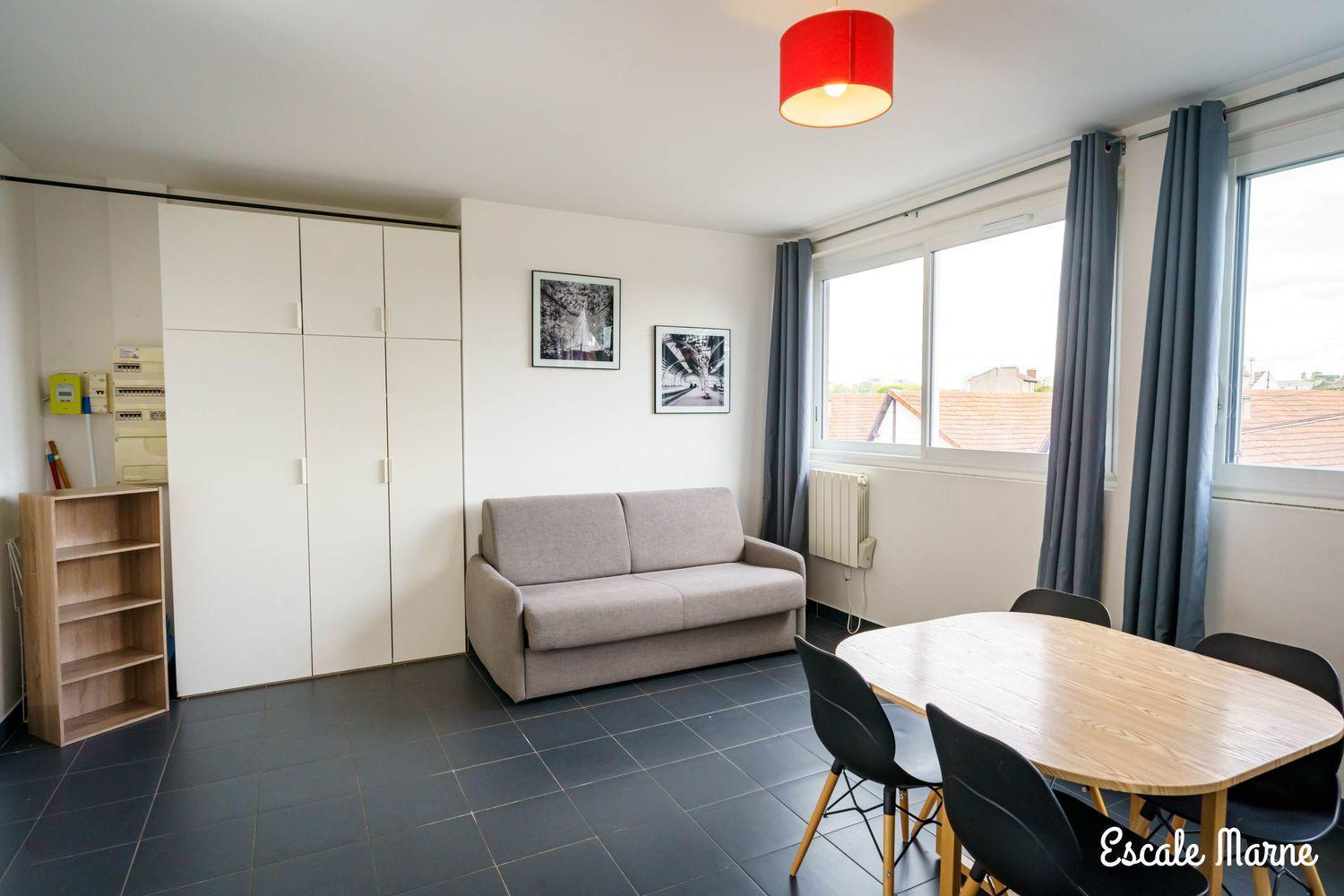 Apartment Parking Rue Gratuit - 20 Pourcent Sur Escale-marne,fr - De 1 A 4 Personnes - 10mn Metro 8, Rer A, Lit, Canape Convertible, Cuisine, Lave Linge - Garde A Bagage Gratuite 24-7 - 1er Etage