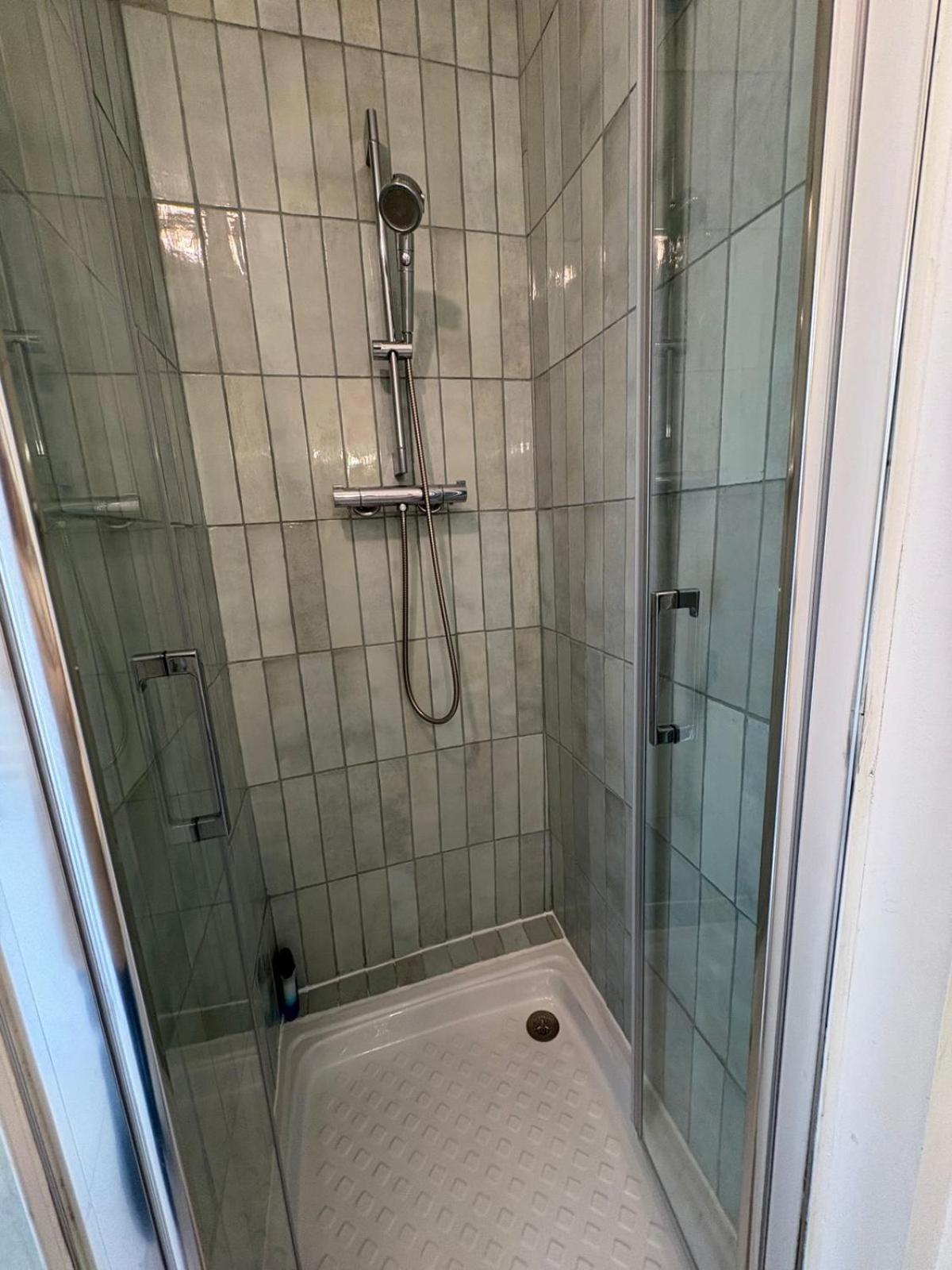 Parking Rue Gratuit - 20 Pourcent Sur Escale-marne,fr - De 1 A 4 Personnes - 10mn Metro 8, Rer A, Lit, Canape Convertible, Cuisine, Lave Linge - Garde A Bagage Gratuite 24-7 - 1er Etage * Maisons-Alfort